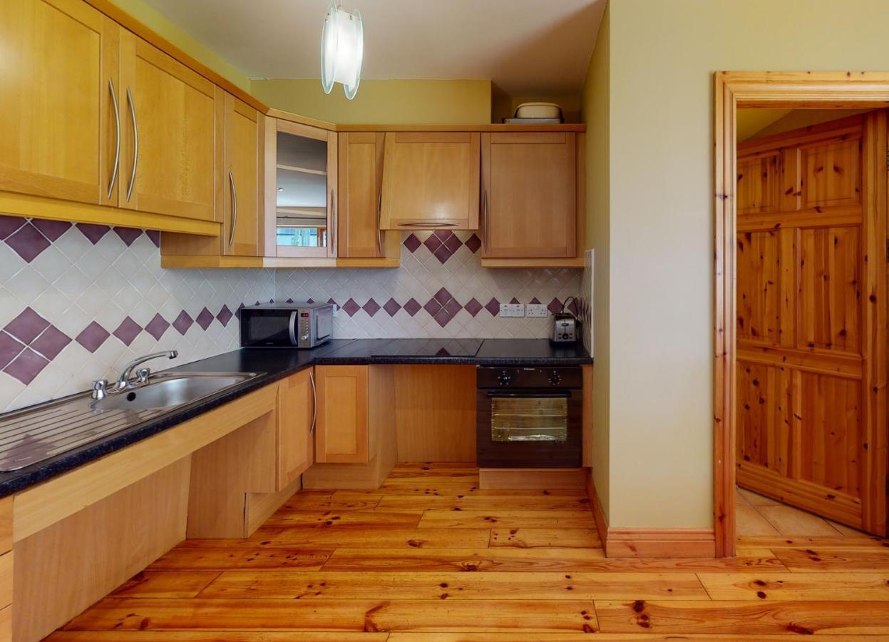 Dingle Courtyard Cottages 4 Bed By Trident Holiday Homes Exterior photo