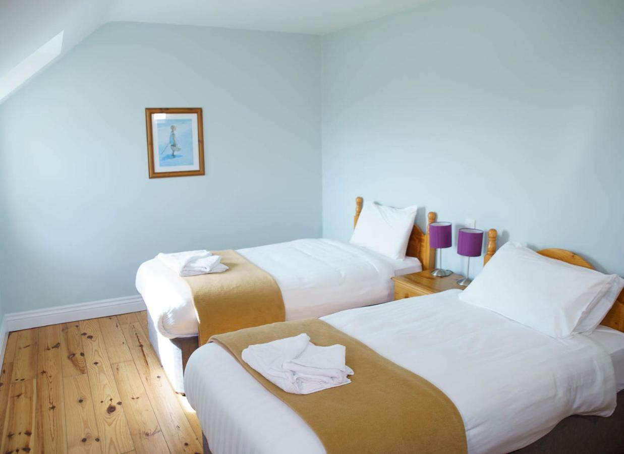 Dingle Courtyard Cottages 4 Bed By Trident Holiday Homes Exterior photo